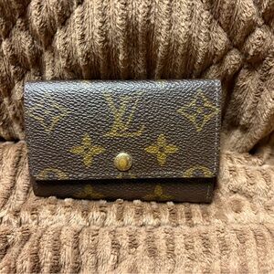 Louis Vuitton Brown Monogram 6 Ring Key Case